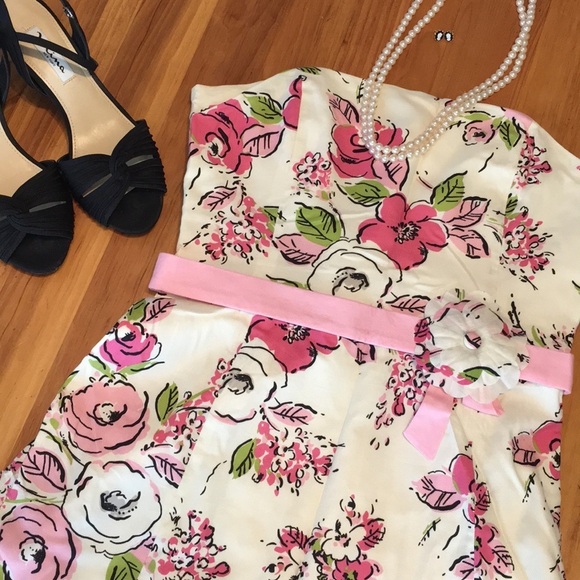 LOFT Dresses & Skirts - Vintage Ann Taylor Petites Strapless Floral Dress w/Belt​​​